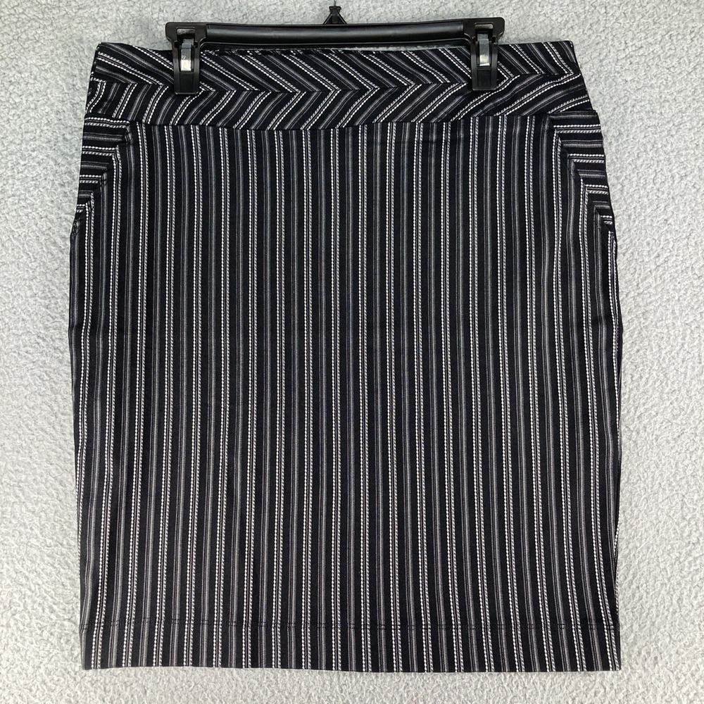 Mixxed 26 Pencil Skirt Womens Medium NEW Black White Pinstripe Stretch